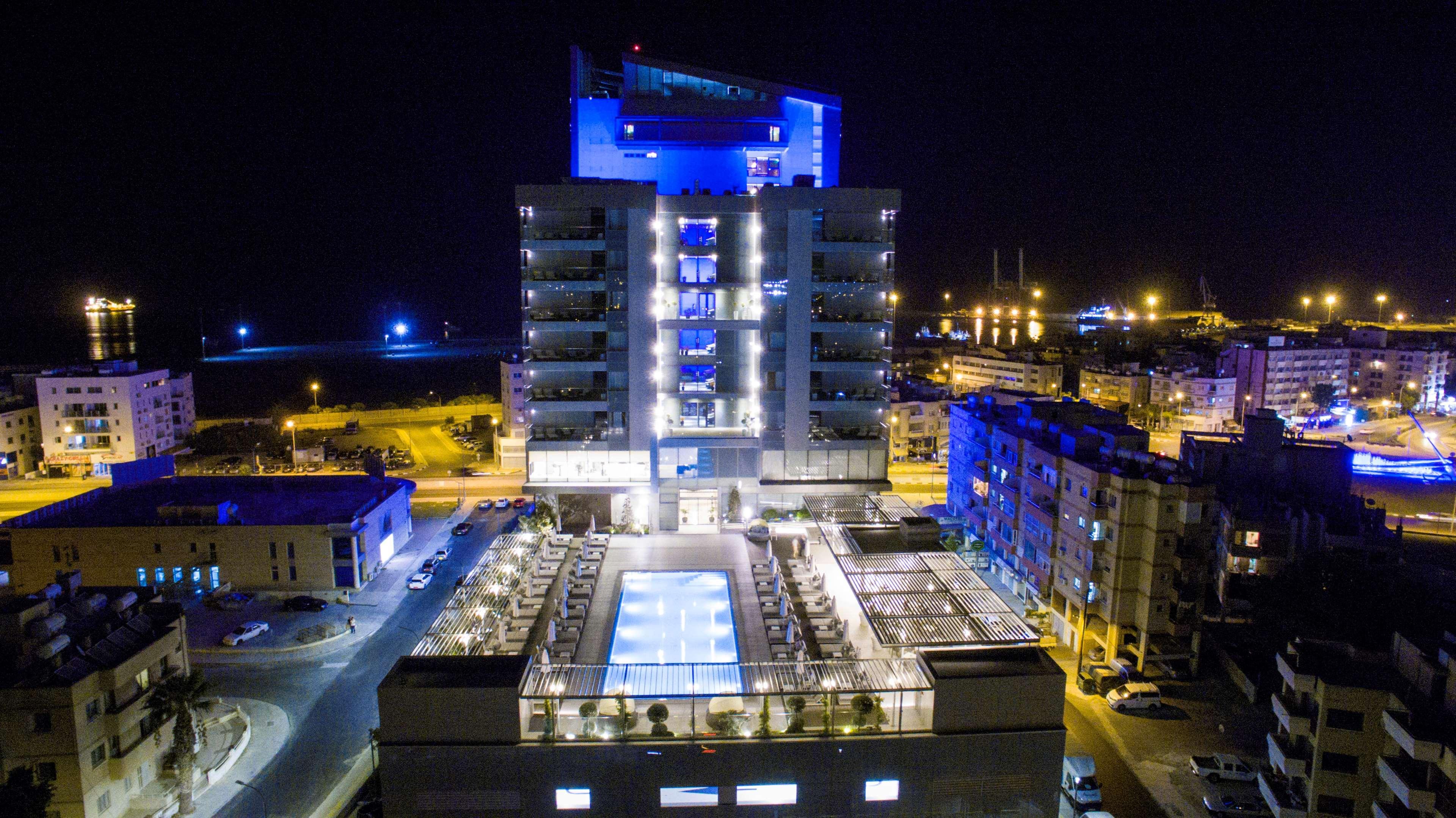 Radisson Blu Hotel, Larnaca Exterior photo