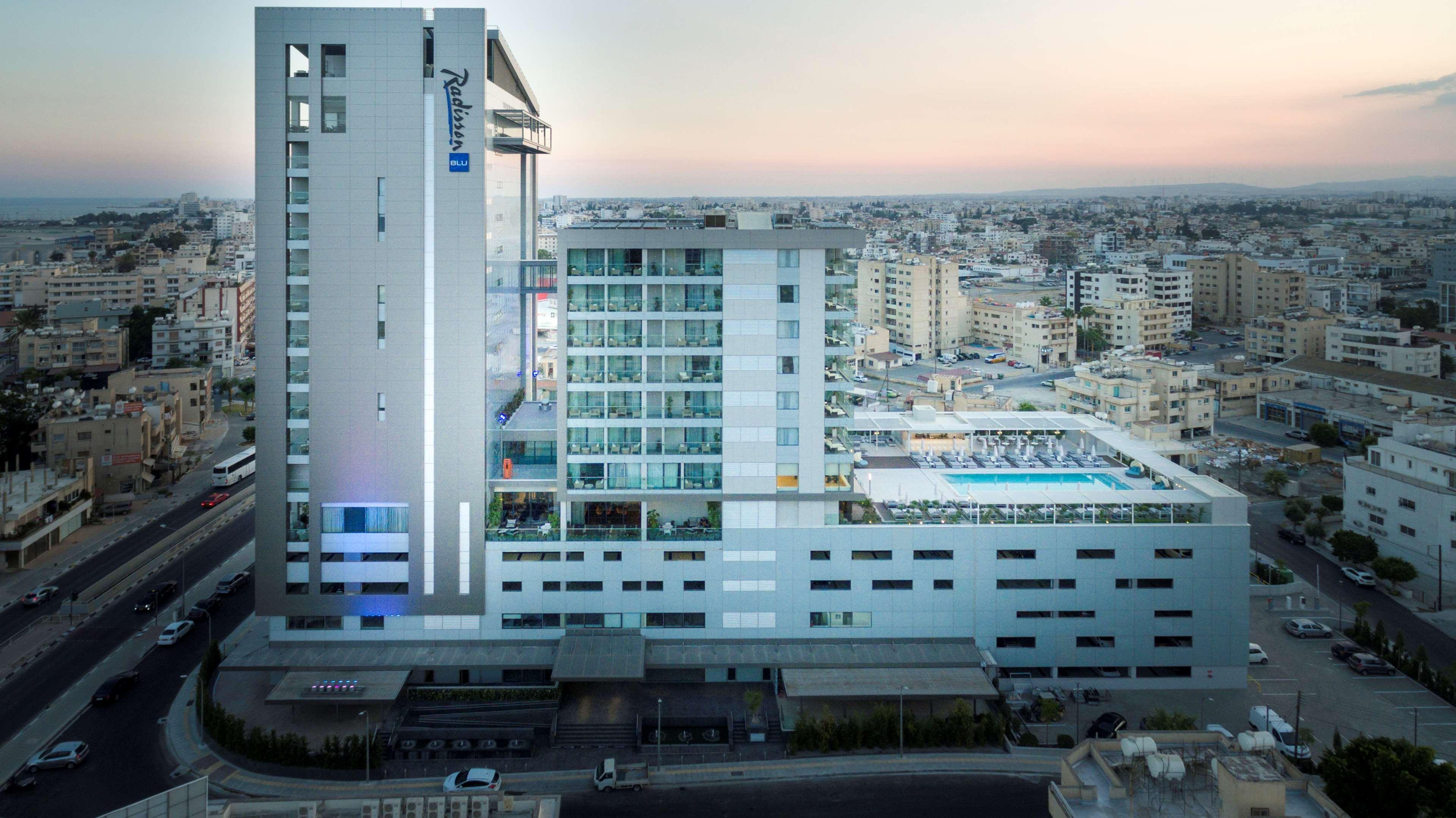 Radisson Blu Hotel, Larnaca Exterior photo